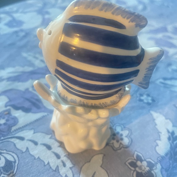 Fish and coal Salt and pepper shaker - Picture 2 of 3